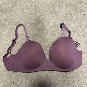 Victoria secret lined t-shirt bra